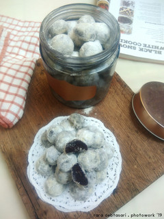 Foto resep Putri Salju Hitam (Black Snow White Cookies)