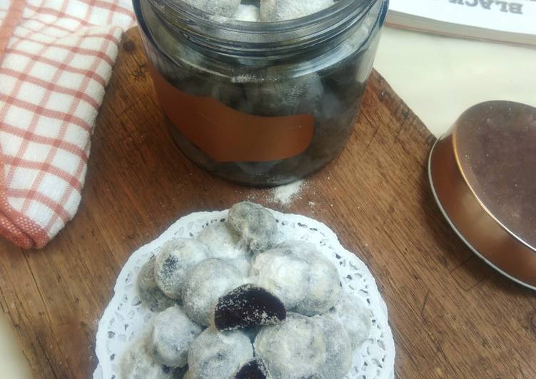 Resep Putri Salju Hitam (Black Snow White Cookies) yang Bikin Ngiler