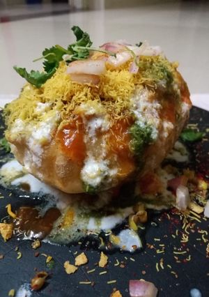 राज कचौड़ी (Raj kachodi recipe in Hindi) रेसिपी मुख्य फोटो