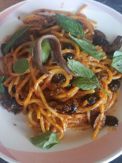 Una foto de Espaguetis con salsa de anchoa