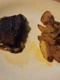 Filete al perejil con papas rústicas