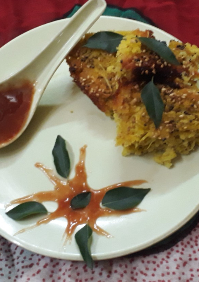 દૂધી નો હાંડવો (Dudhi No Handavo Recipe In Gujarati) રેસીપી મુખ્ય ફોટો