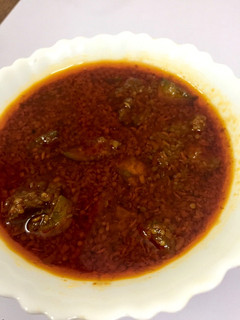 ગોળ કેરી નું અથાણું (Gol Keri Athanu Recipe In Gujarati) રેસીપી મુખ્ય ફોટો