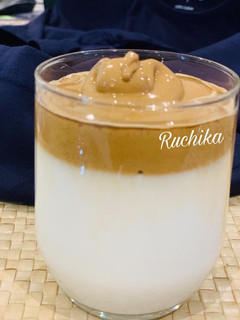 A picture of Dalgona.