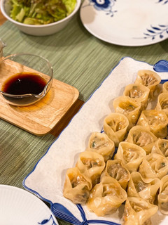 Gambar Korean dumplings, Kimchi beef tofu “ Mandu “ - 만두