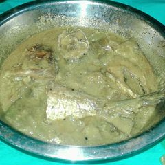 White curry of hilsha A picture of White curry of hilsha.