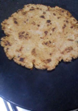 A picture of Halwa paratha.