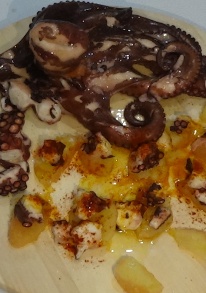 Una foto de Pulpo cantabro  al estilo gallego