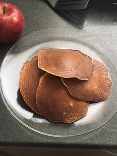 Una foto de Panqueques de manzana