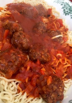 Una foto de Albóndigas de carne en salsa de tomate