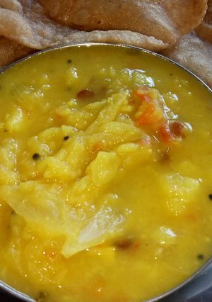 பூரி கிழங்கு\உருளைக்கிழங்கு மசாலா (Urulaikilanku masala recipe in tamil) செய்முறை முக்கிய புகைப்படம்