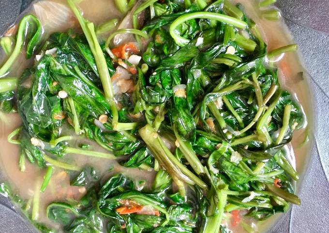 Resep Tumis kangkung terasi pedas yang Enak