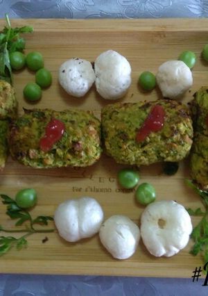 A picture of Baked Makhana-Matar Rolls.