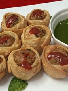 A picture of Aloo Rose Samosa.