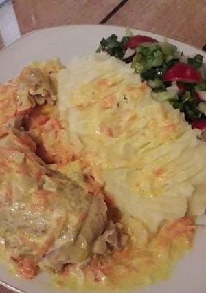 O poză a rețetei Pulpe de pui cu sos alb 😋.