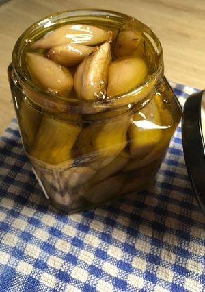 Une photo de Ail confit à l’huile d’olive