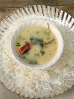કેળા ની કઢી(kela ni kadhi recipe in Gujarati) રેસીપી મુખ્ય ફોટો