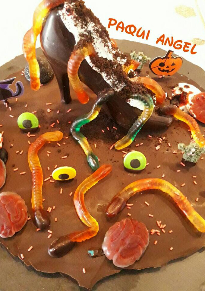 Una foto de Tarta zapato diabólico con mousse para Halloween