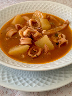 Una foto de Calamares guisados