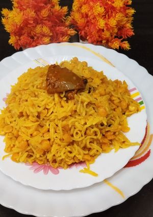 A picture of Easy Chana Dal Pulav.