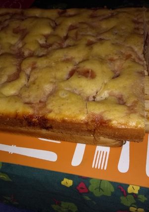 Una foto de Torta con membrillos..fácil!