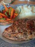 Pollo con limón y hierbas