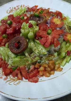 A picture of Mix veg and peas salad.