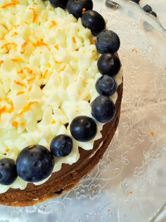 Una foto de Nude cake de arándanos (sin gluten)