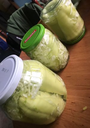 Káposztával töltött paprika ecetes lében recept fotója