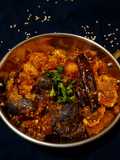ભરેલા રીંગણા બટાકા (Bharela Ringan Bataka Recipe In Gujarati)