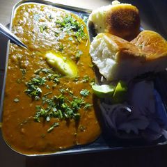 A picture of Pav bhaji.
