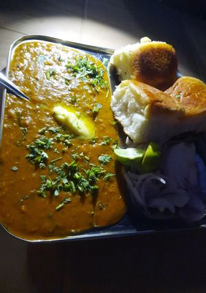 A picture of Pav bhaji.