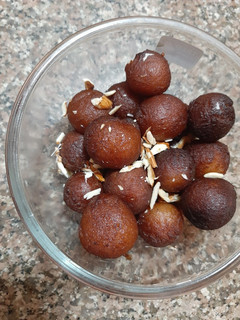 A picture of Simple gulab jamun.