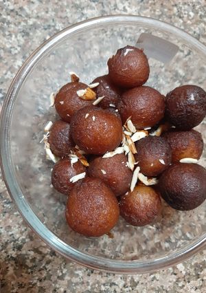 A picture of Simple gulab jamun.