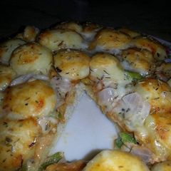 A picture of Chicken tikka bubble pizza.