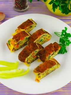 Фото Омлет-рулетом - нежный, вкусный и просто тает во рту.