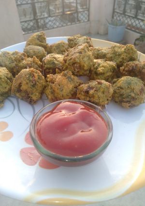 चने के साग का पकौड़ा (chane ke saag ka pakoda recipe in Hindi) रेसिपी मुख्य फोटो