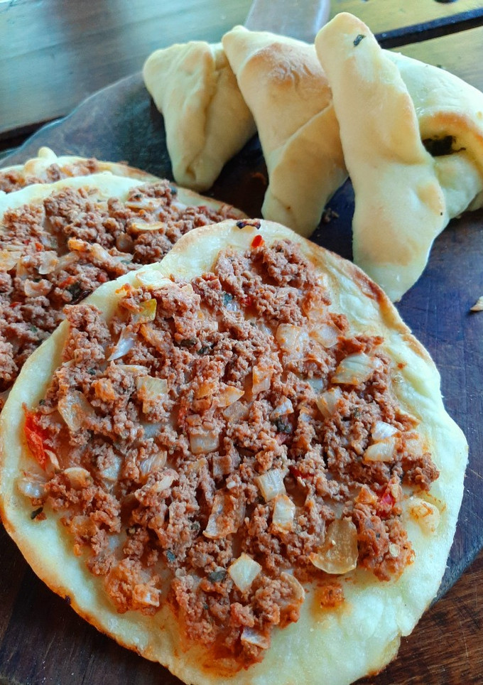 Una foto de Empanadas armenias, fatay, árabes, sfija