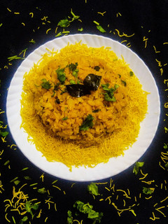 બટાકા પૌંઆ (bataka Pauva recipe in gujarati) રેસીપી મુખ્ય ફોટો