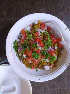 चटपटी चना चाट (Chatpati chana chaat recipe in Hindi) रेसिपी मुख्य फोटो