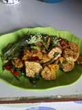Oseng tempe bunga bawang merah