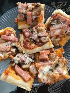 Foto resep Square Pizza Oven Toaster Gampang Tanpa Ulen, tanpa telur