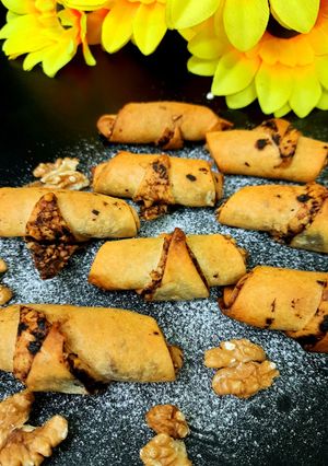 A picture of Chocolate Walnuts Rugelach without oven.