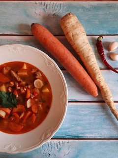 Glutén-, tej - és tojásmentes gulyásleves recept fotója