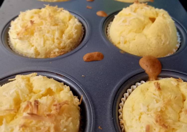 Cara Gampang Menyiapkan Cheese muffin with mocaf yang Bisa Manjain Lidah