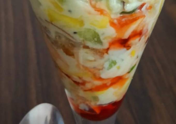 Simple Way to Make Perfect Yoghurt and Mix Fruits Parfait