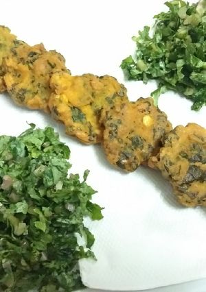 A picture of Chana daal vadas.