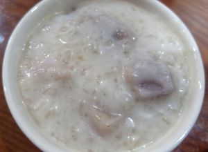 Hình của món Chè khoai môn cốt dừa.