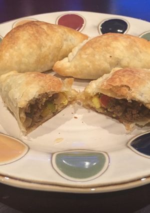 A picture of Argentinian Carne Empanadas.