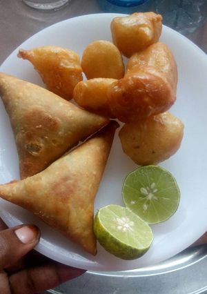 A picture of Beef Samosas.